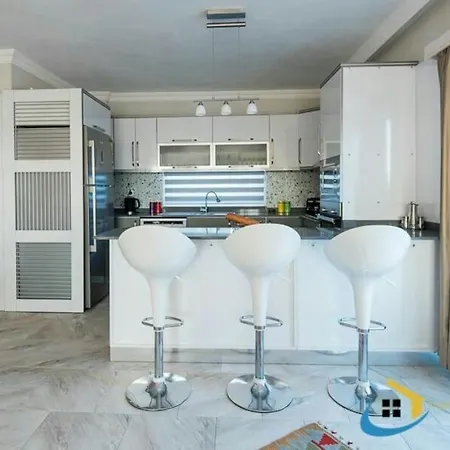 Kalkan Charm Halal Κας